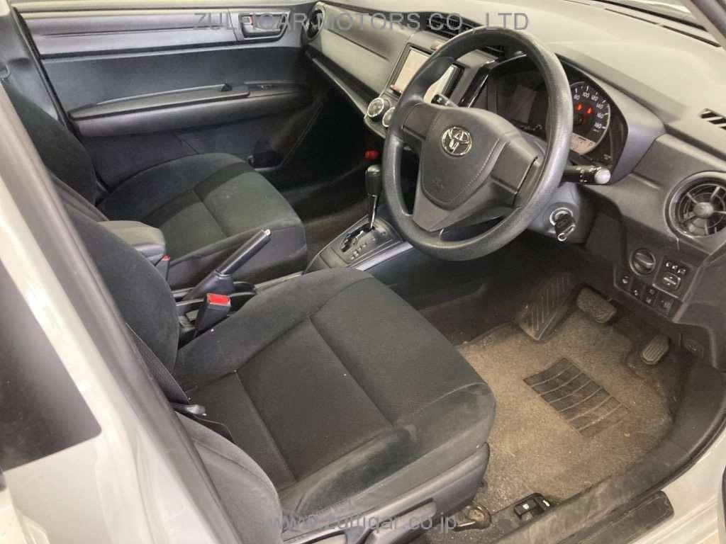 TOYOTA COROLLA AXIO 2018 Image 5