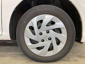 TOYOTA COROLLA AXIO 2018 Image 8