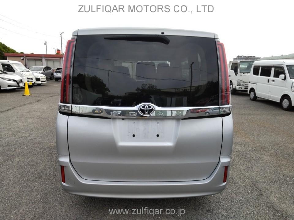 TOYOTA NOAH 2018 Image 3