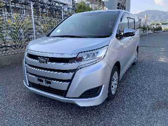 TOYOTA NOAH 2018 Image 16