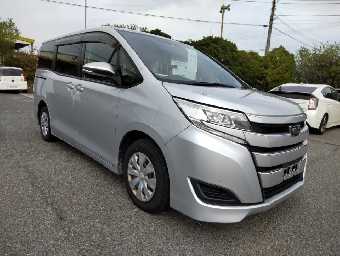 TOYOTA NOAH 2018 Image 6