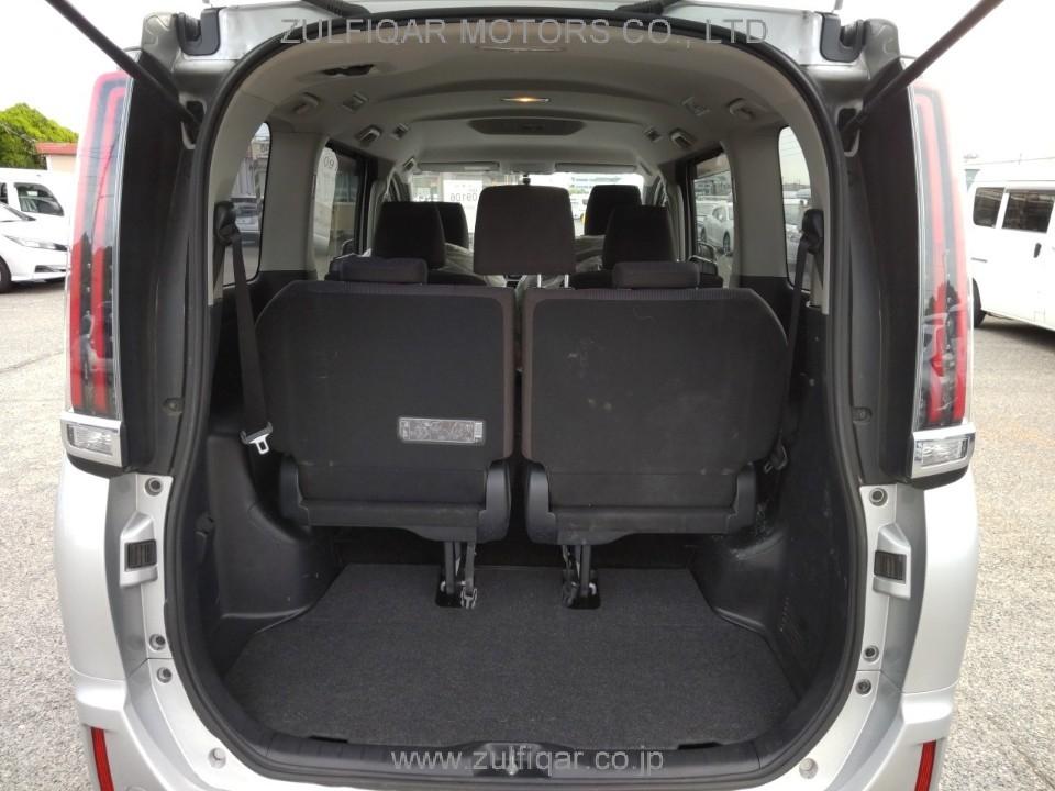 TOYOTA NOAH 2018 Image 7