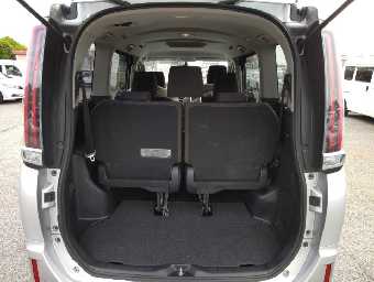 TOYOTA NOAH 2018 Image 7