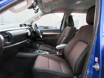 TOYOTA HILUX 2018 Image 13