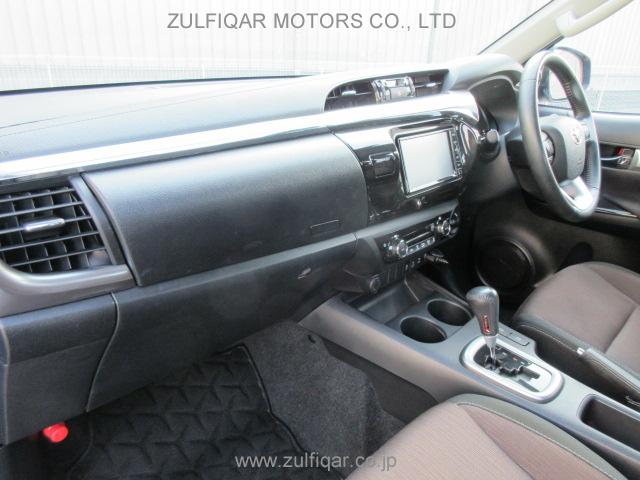 TOYOTA HILUX 2018 Image 20