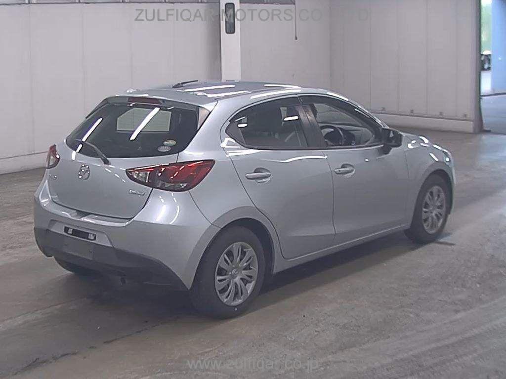 MAZDA DEMIO 2017 Image 5