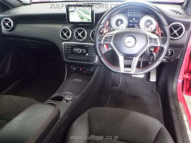 MERCEDES BENZ A CLASS 2013 Image 5