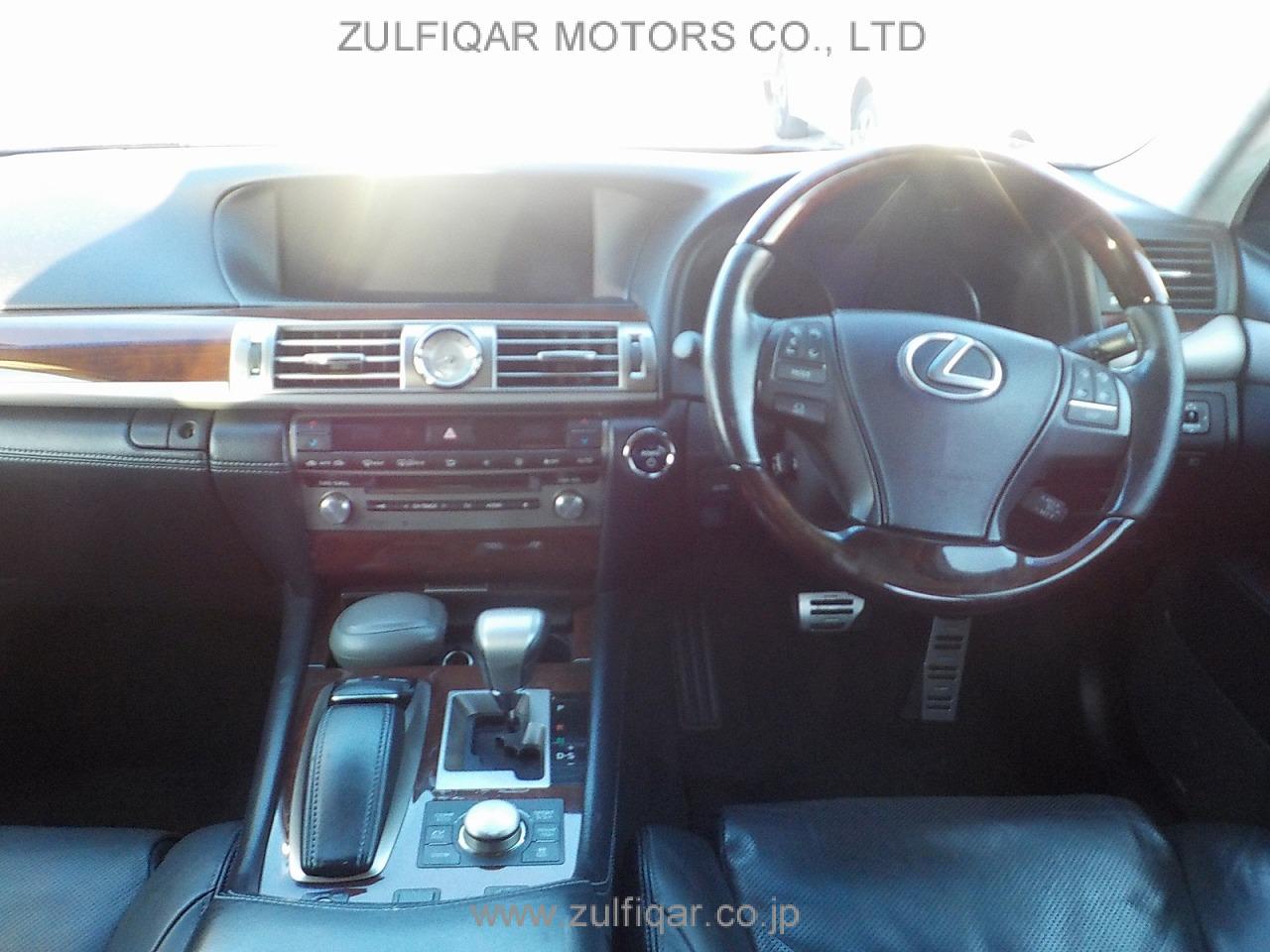 LEXUS LS 2013 Image 11