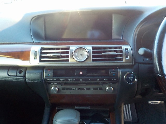 LEXUS LS 2013 Image 20