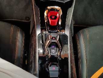 LAMBORGHINI HURACAN 2018 Image 29