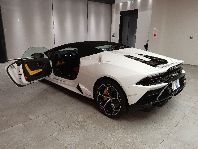 LAMBORGHINI HURACAN 2021 Image 25