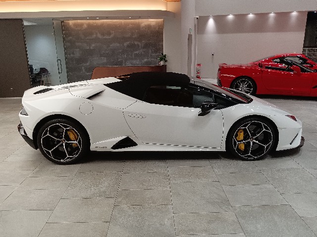 LAMBORGHINI HURACAN 2021 Image 27