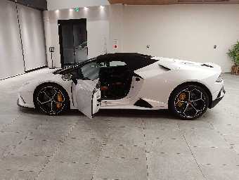LAMBORGHINI HURACAN 2021 Image 24