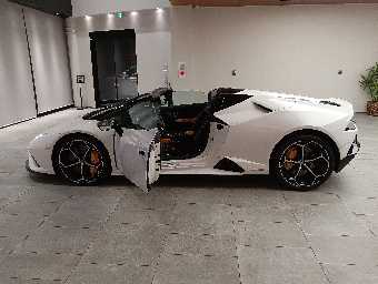 LAMBORGHINI HURACAN 2021 Image 10