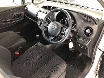 TOYOTA VITZ 2018 Image 5