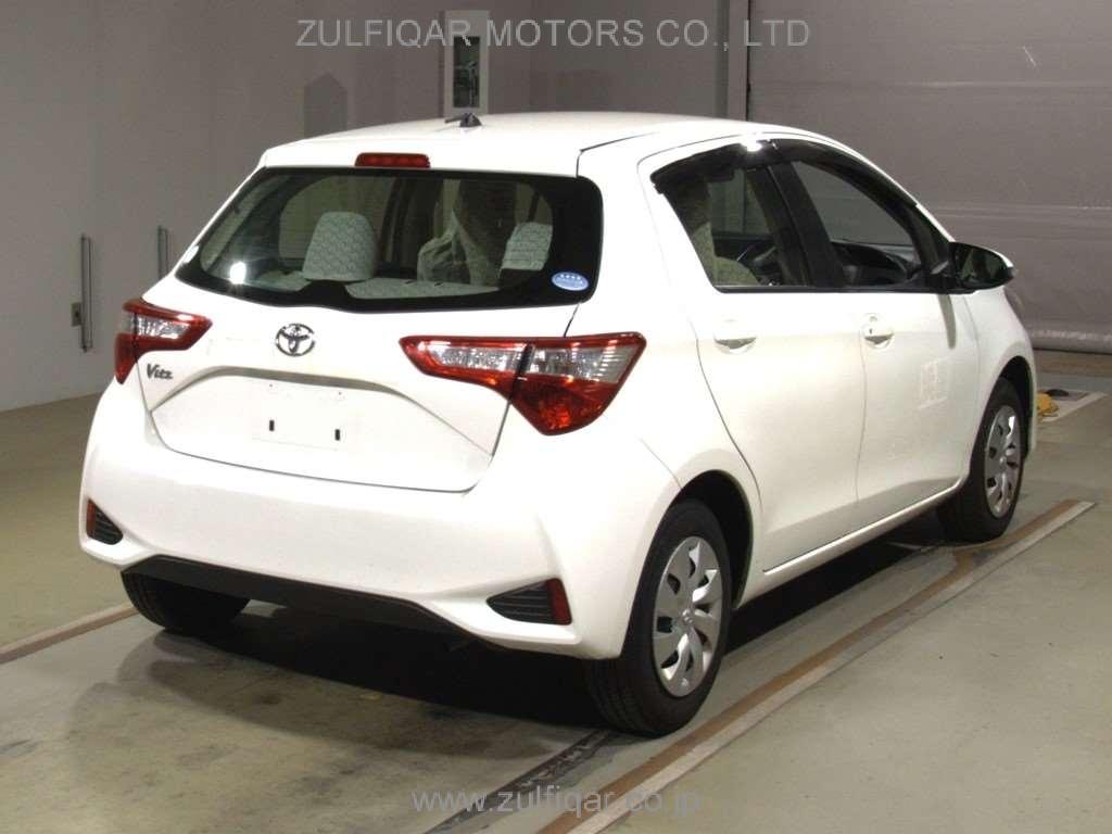 TOYOTA VITZ 2017 Image 2