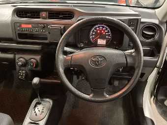 TOYOTA PROBOX 2018 Image 6