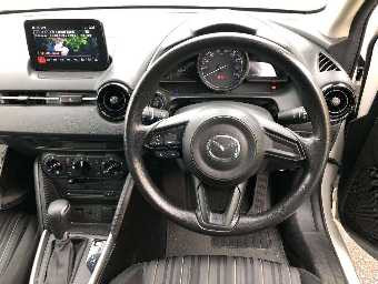 MAZDA DEMIO 2017 Image 6