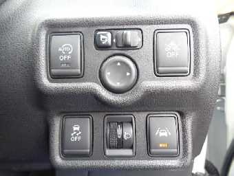 NISSAN NOTE 2018 Image 6