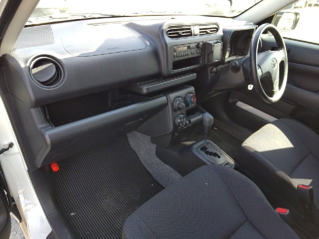 TOYOTA PROBOX 2018 Image 20