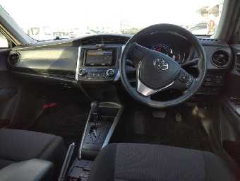 TOYOTA COROLLA FIELDER 2018 Image 8