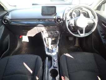 MAZDA DEMIO 2017 Image 3