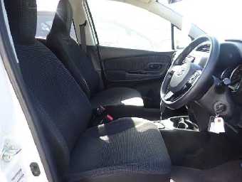 TOYOTA VITZ 2018 Image 5