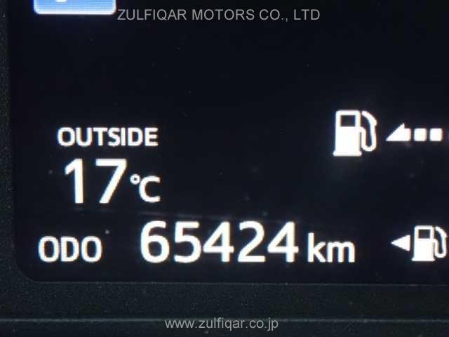 TOYOTA VITZ 2018 Image 7