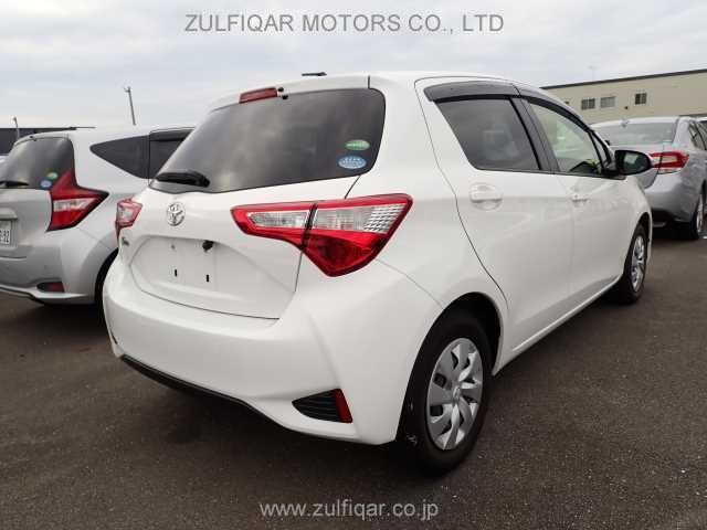 TOYOTA VITZ 2017 Image 2
