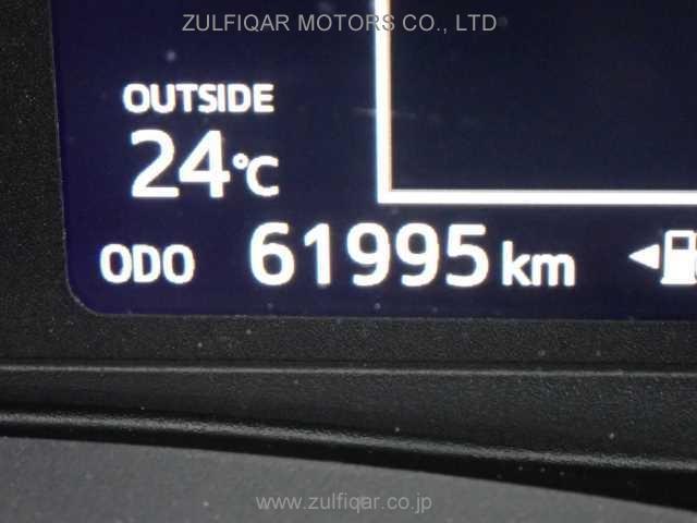 TOYOTA VITZ 2017 Image 11