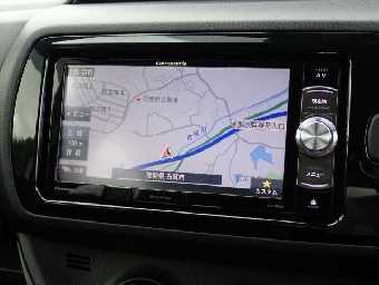 TOYOTA VITZ 2017 Image 4