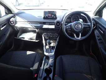 MAZDA DEMIO 2017 Image 3