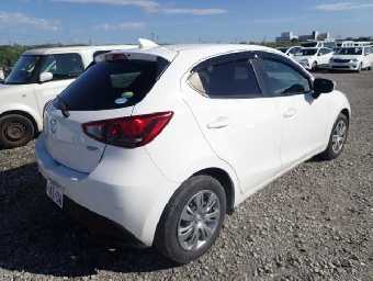 MAZDA DEMIO 2017 Image 2