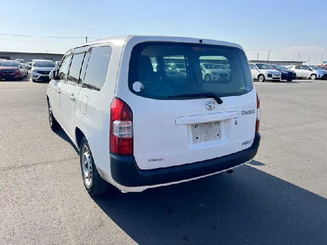 TOYOTA PROBOX 2018 Image 21