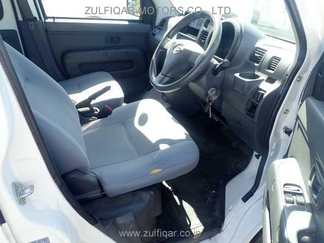 DAIHATSU HIJET CARGO 2017 Image 5