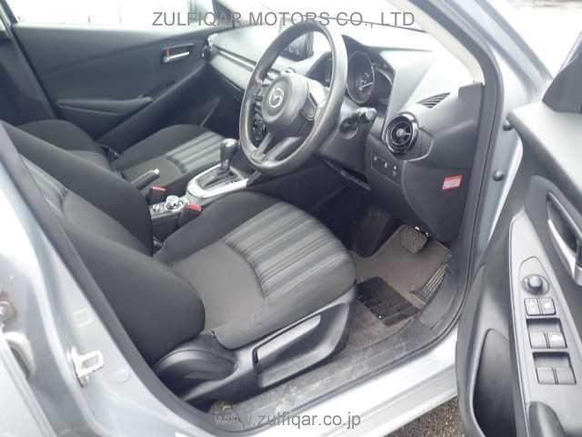 MAZDA DEMIO 2017 Image 6