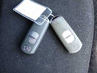 MAZDA DEMIO 2017 Image 8