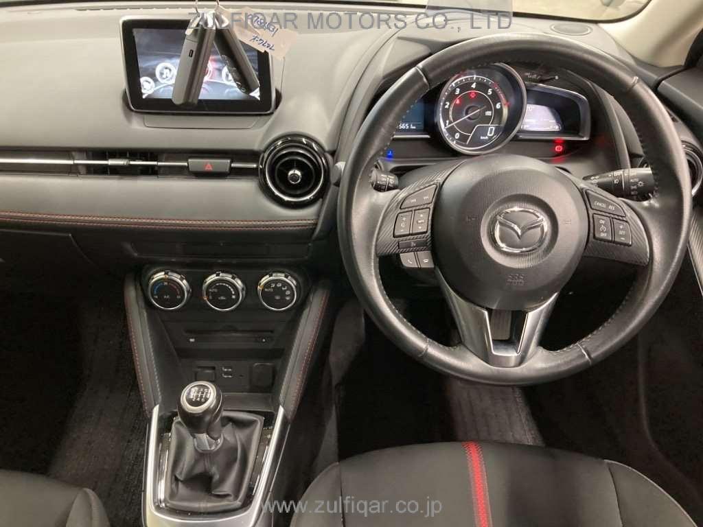 MAZDA DEMIO 2014 Image 6