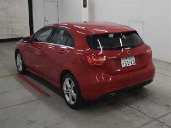 MERCEDES BENZ A CLASS 2013 Image 2