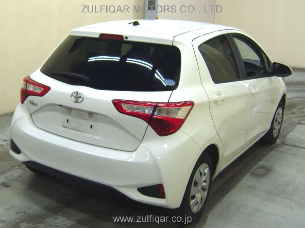 TOYOTA VITZ 2017 Image 2