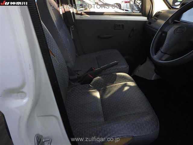 DAIHATSU HIJET CARGO 2017 Image 8