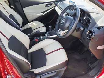 MAZDA DEMIO 2015 Image 5