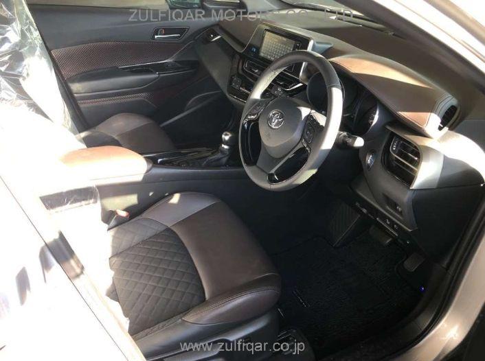TOYOTA C-HR 2017 Image 5