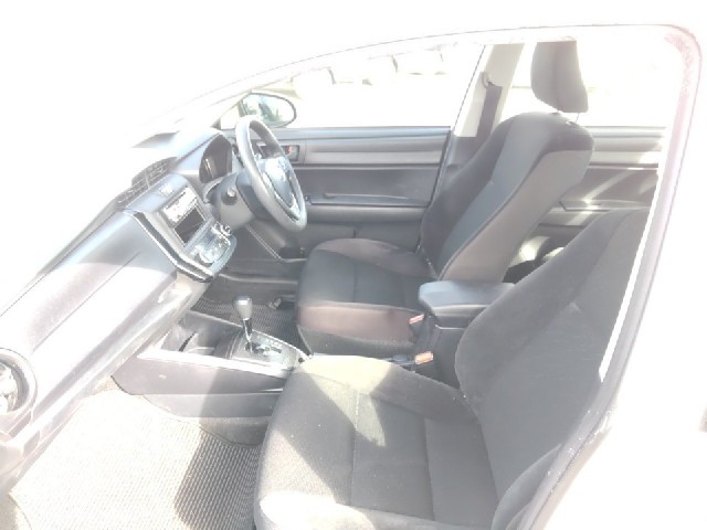 TOYOTA COROLLA AXIO 2018 Image 20