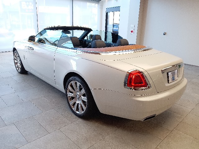 ROLLS ROYCE DAWN 2016 Image 26