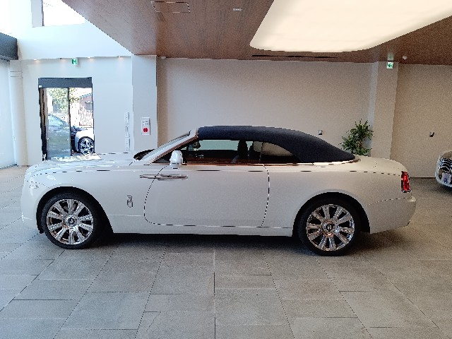 ROLLS ROYCE DAWN 2016 Image 39