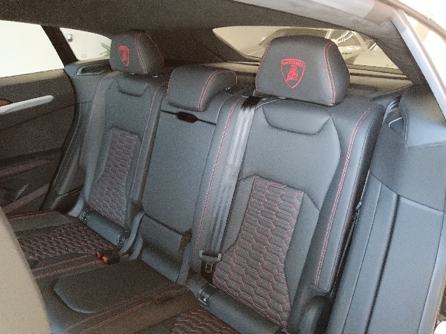 LAMBORGHINI URUS 2021 Image 29