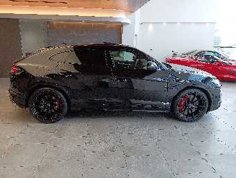 LAMBORGHINI URUS 2021 Image 4