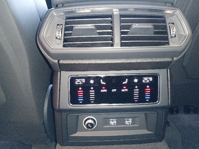 LAMBORGHINI URUS 2021 Image 31