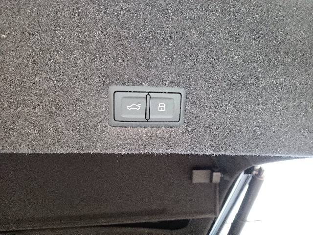 LAMBORGHINI URUS 2021 Image 33